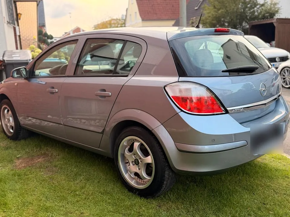 Opel Astra H