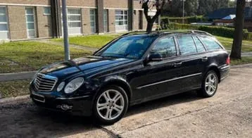 Mercedes-Benz E200