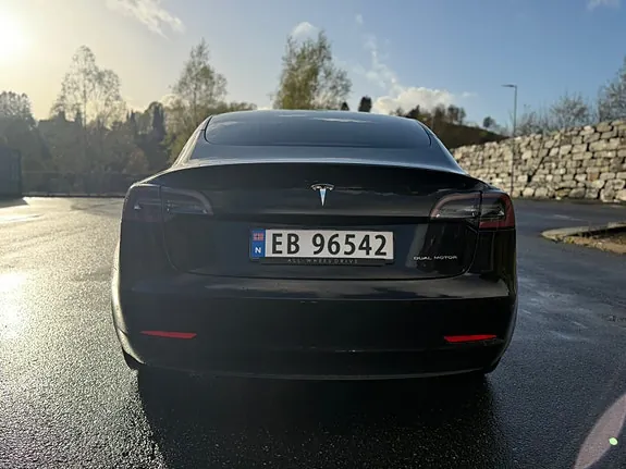 Tesla Model 3 2021 photo 5