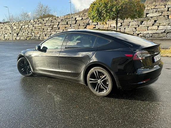 Tesla Model 3 2021 photo 4