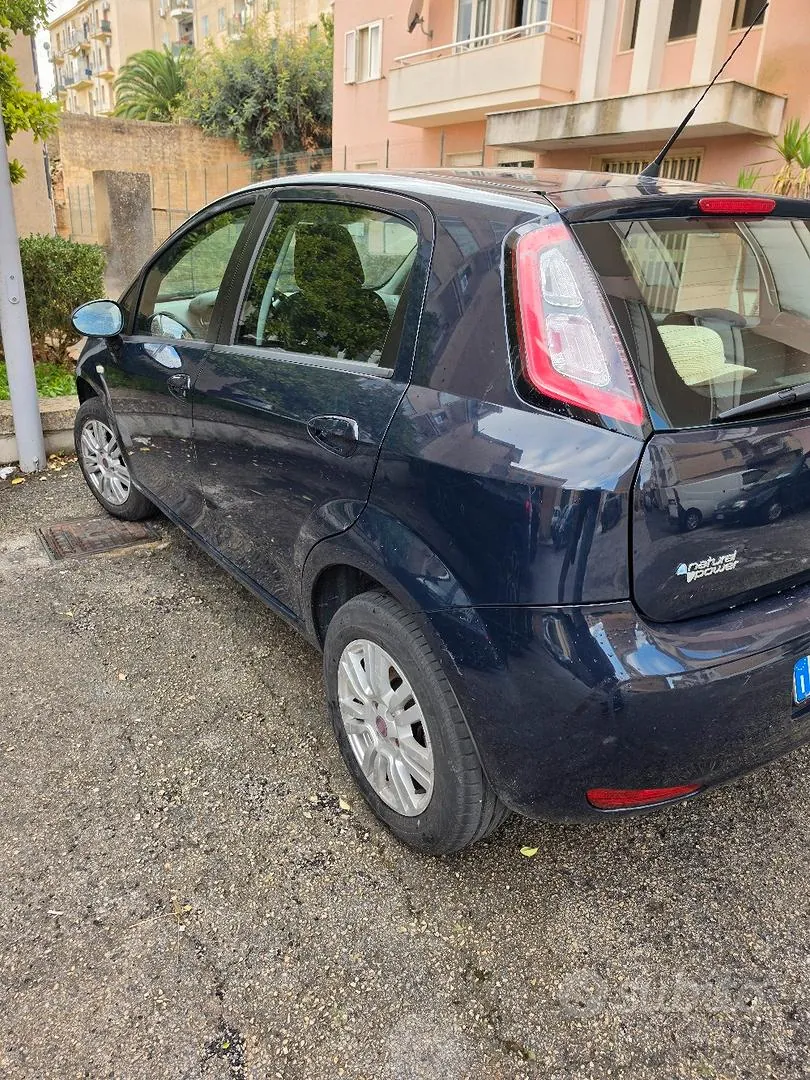 Fiat Punto 2012 photo 3