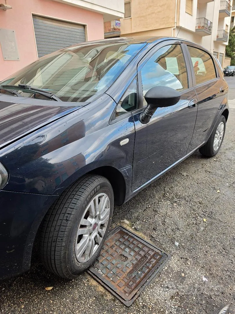 Fiat Punto 2012 photo 4