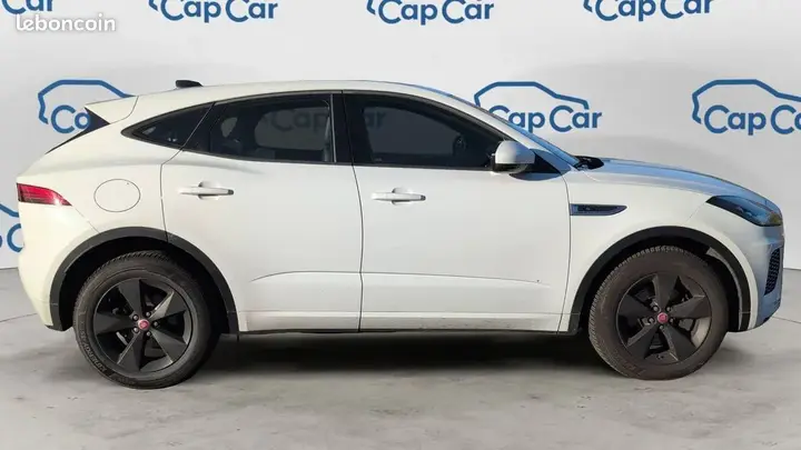 Jaguar E-Pace 2019 photo 4