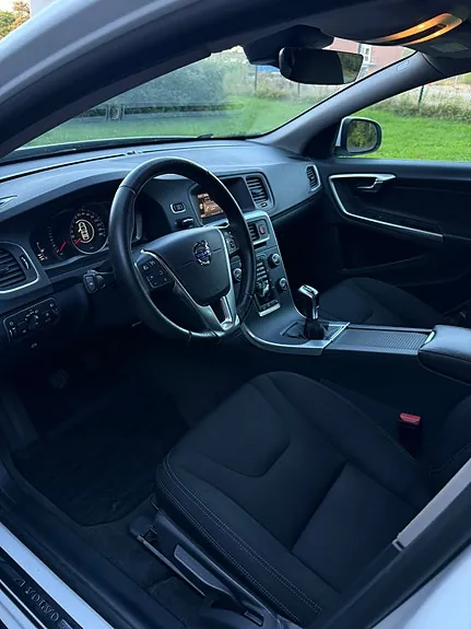 Volvo V60 2017 photo 3