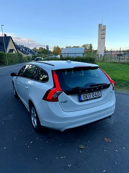 Volvo V60 2017 photo 2