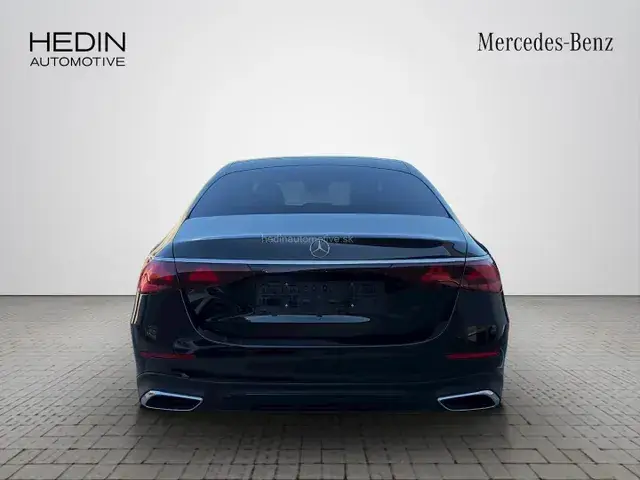 Mercedes-Benz E-Class 2025 photo 3