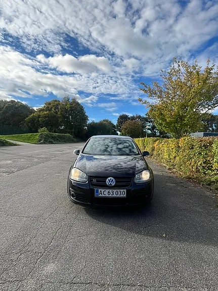 Volkswagen Golf V