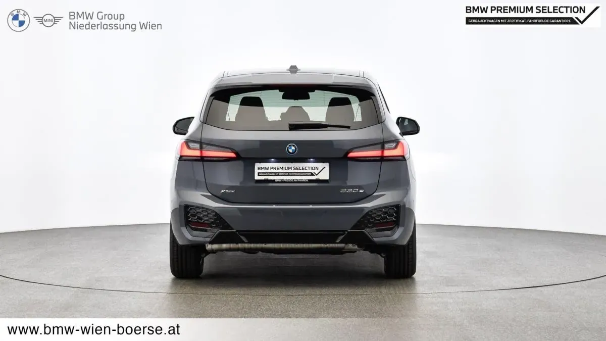 BMW 2 Series 2024 photo 2