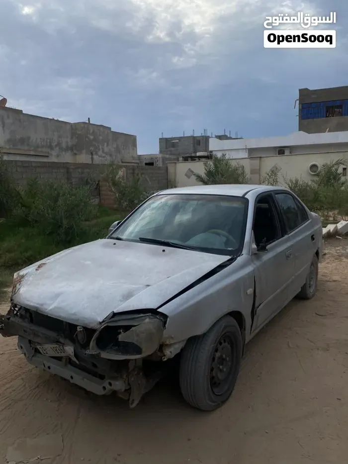 Hyundai Verna 2004 photo 4