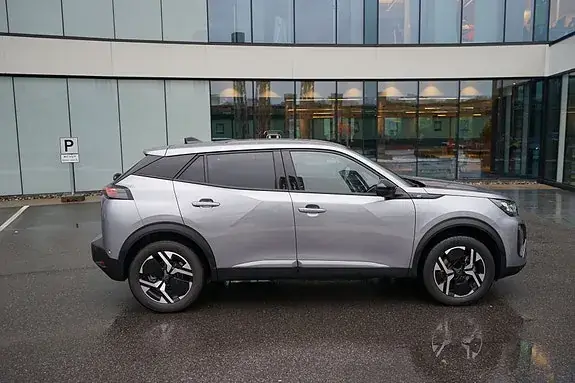 Peugeot E-2008 2026 photo 4