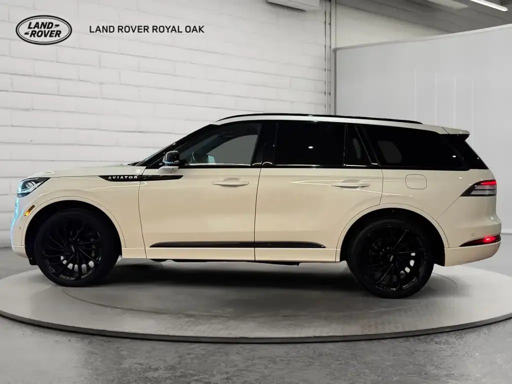 Lincoln Aviator 2022 photo 2