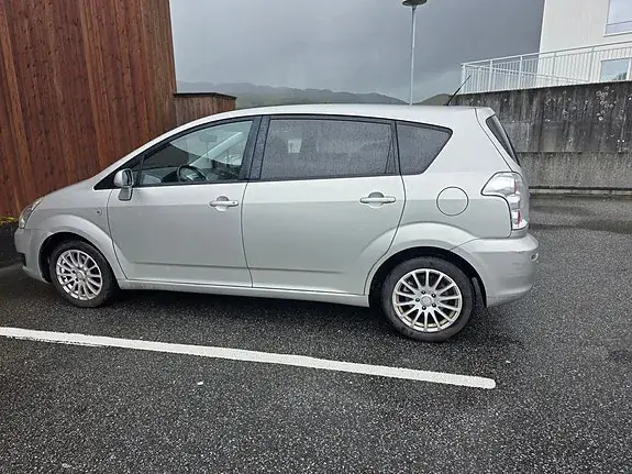 Toyota Corolla Verso 2008 photo 2