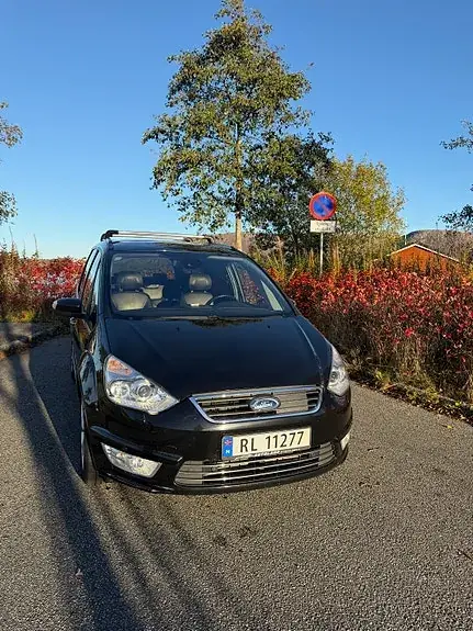 Ford Galaxy 2013 photo 5