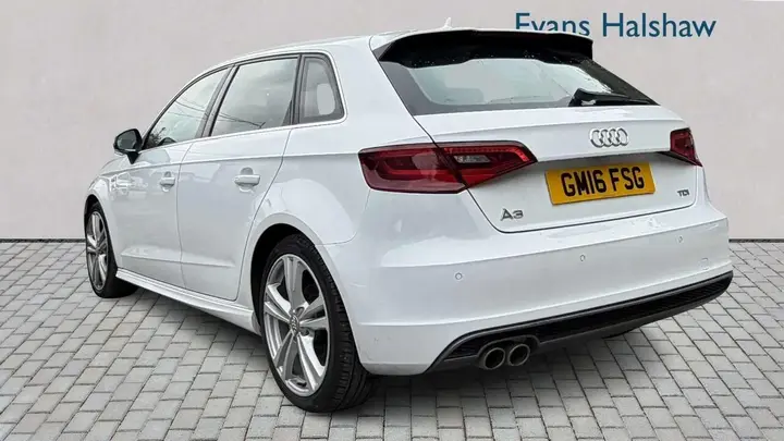 Audi A3 2016 photo 2