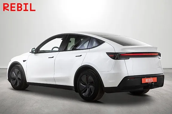 Tesla Model Y 2025 photo 5