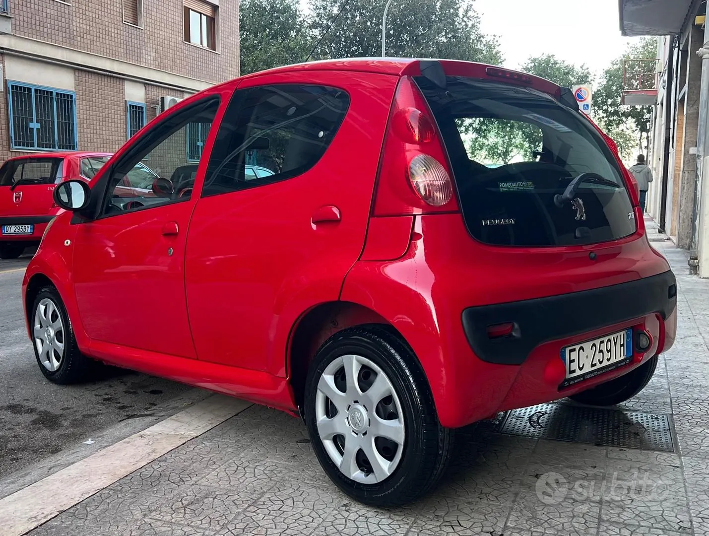 Peugeot 107 2010 photo 4