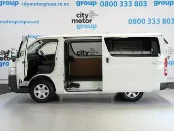 Toyota Hiace 2022 photo 4