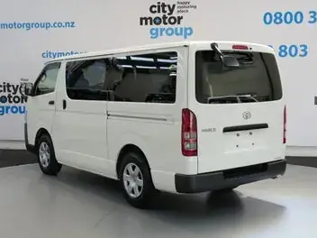 Toyota Hiace 2022 photo 3