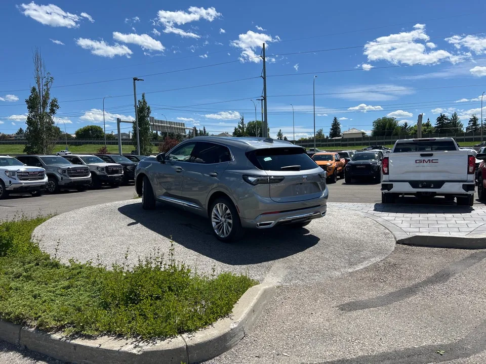 Buick Envision 2026 photo 4