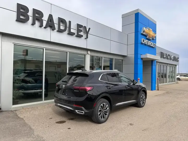 Buick Envision 2026 photo 2