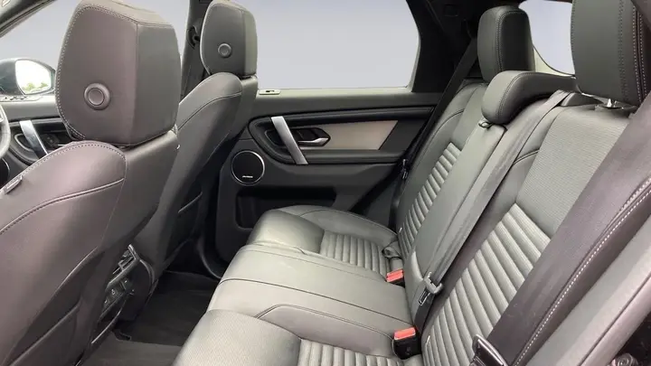 Land Rover Discovery Sport 2024 photo 4