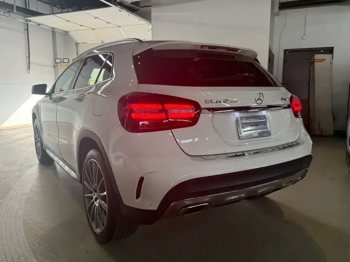 Mercedes-Benz Gla 2018 photo 4