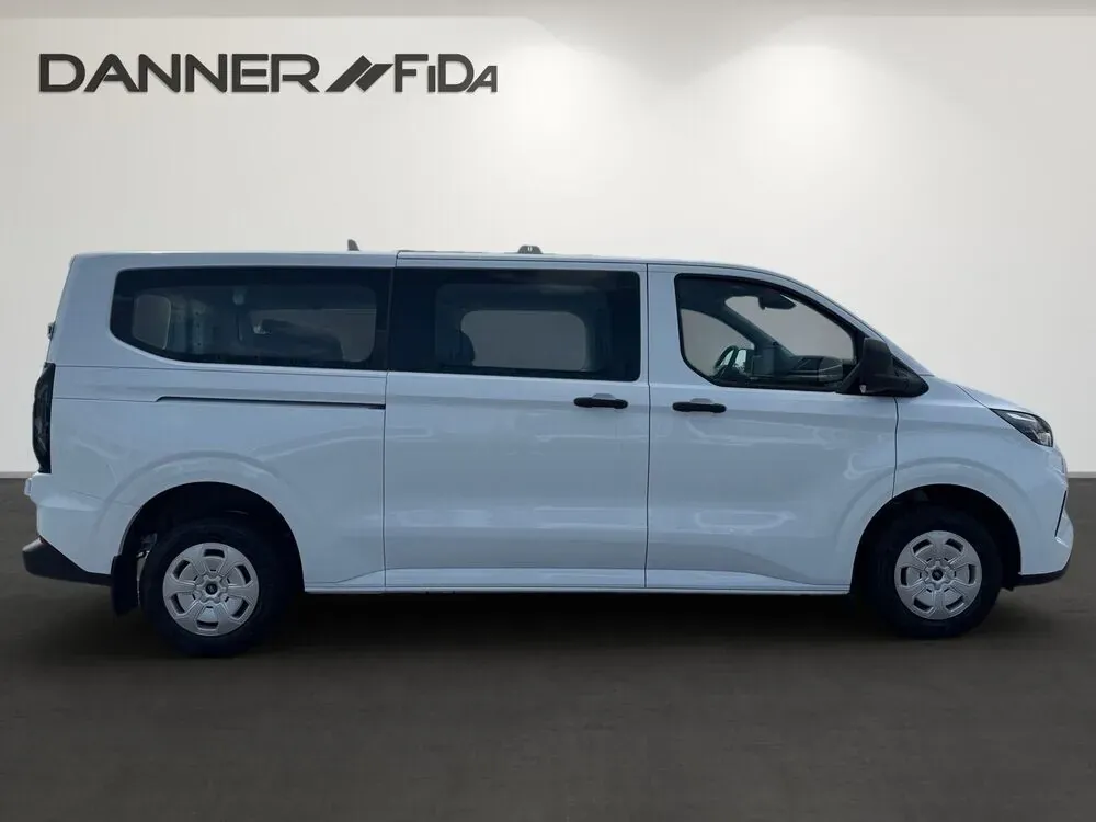 Ford Transit Custom photo 3