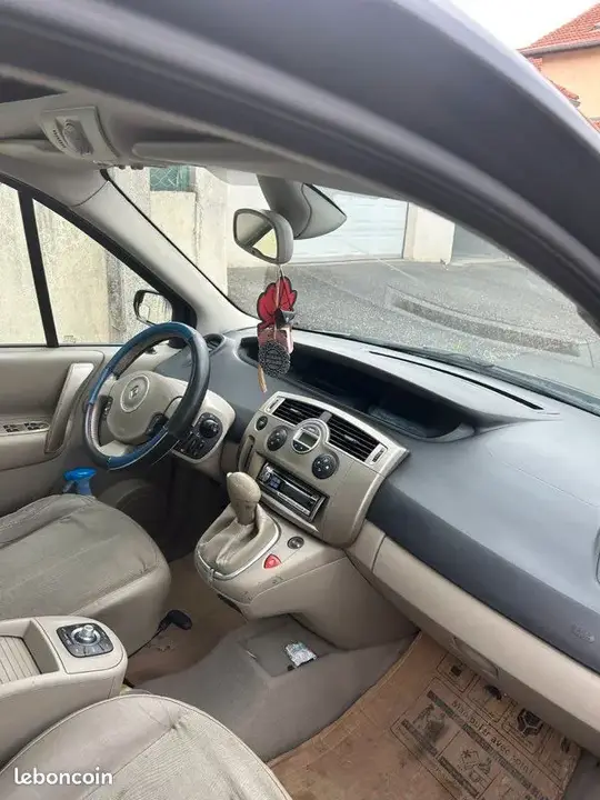 Renault Grand Scenic 2007 photo 2