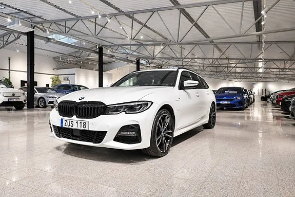 BMW 330E 2021 photo 3
