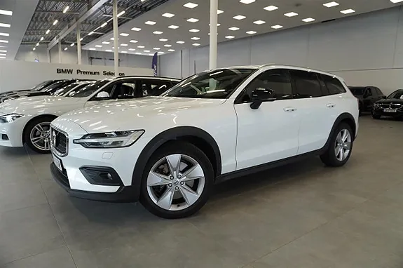 Volvo V60 2023 photo 3
