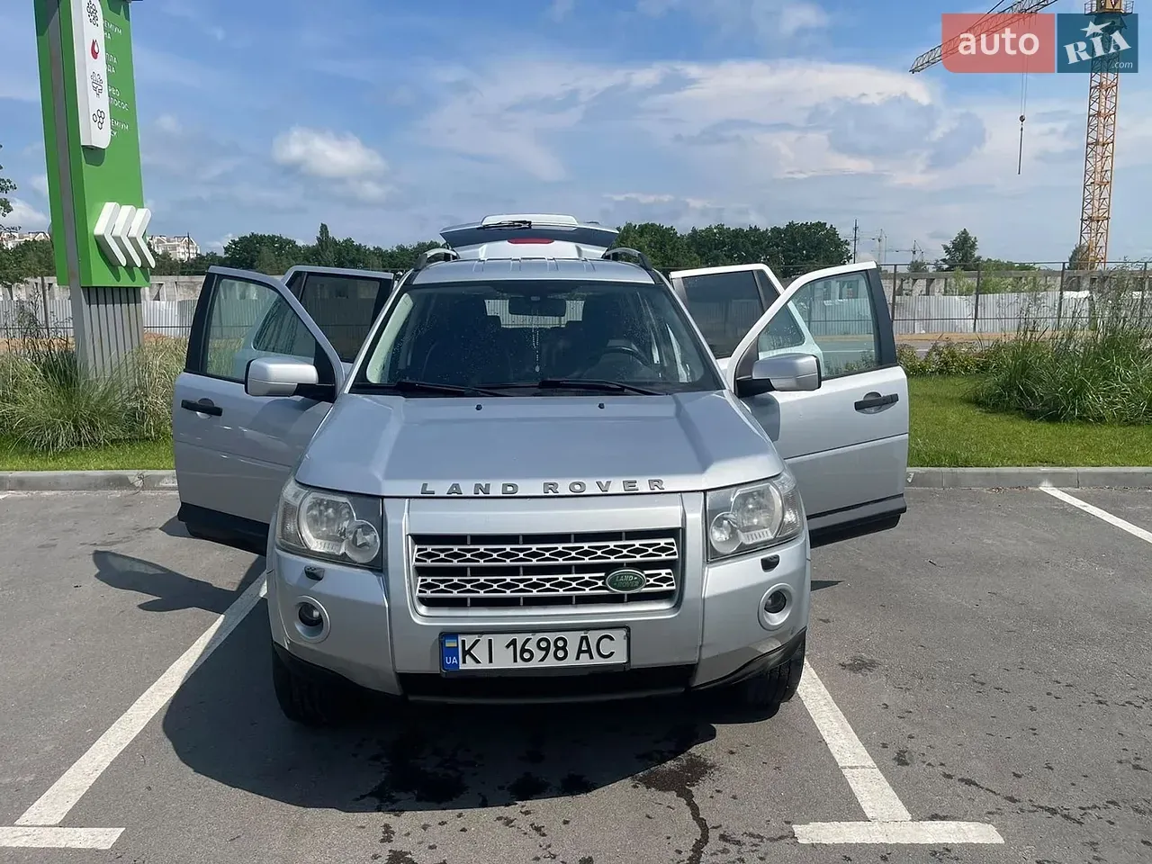 Land Rover Freelander 2010 photo 4