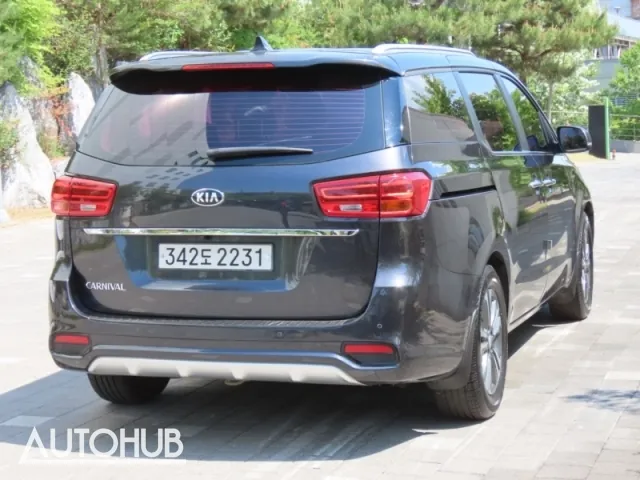 Kia Carnival 2018 photo 3