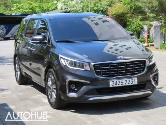 Kia Carnival 2018 photo 2