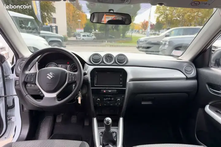 Suzuki Vitara 2016 photo 3