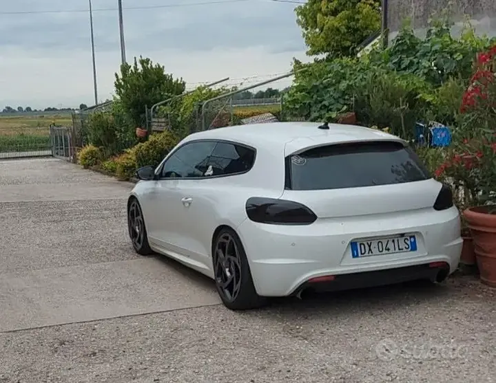 Volkswagen Scirocco 2009 photo 2