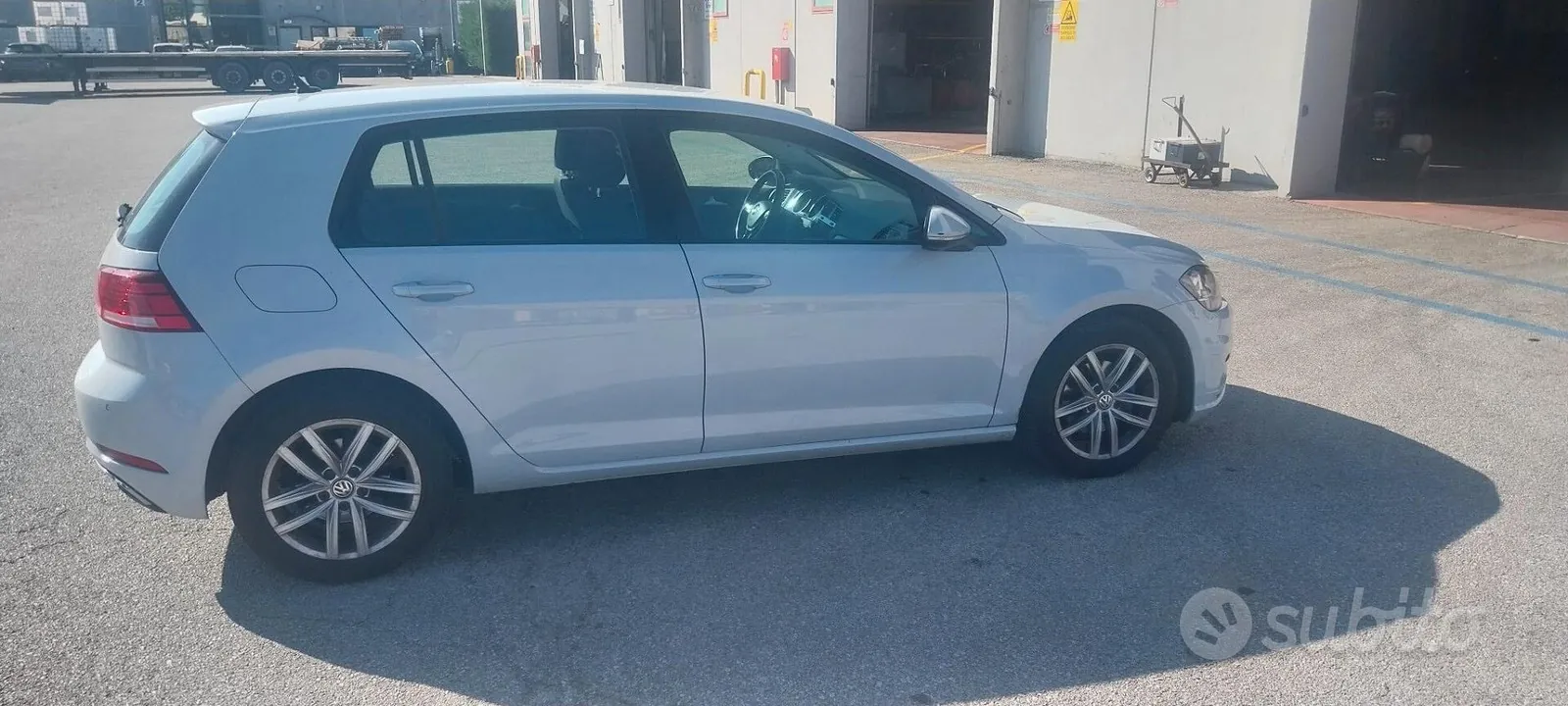 Volkswagen Golf 2019 photo 2