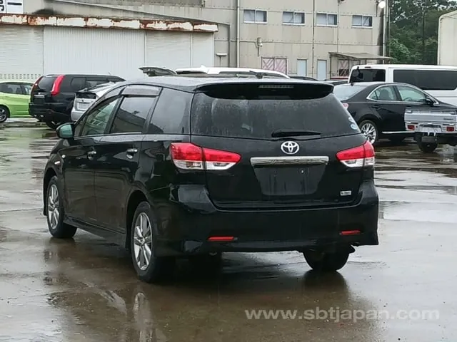 Toyota Wish 2012 photo 5