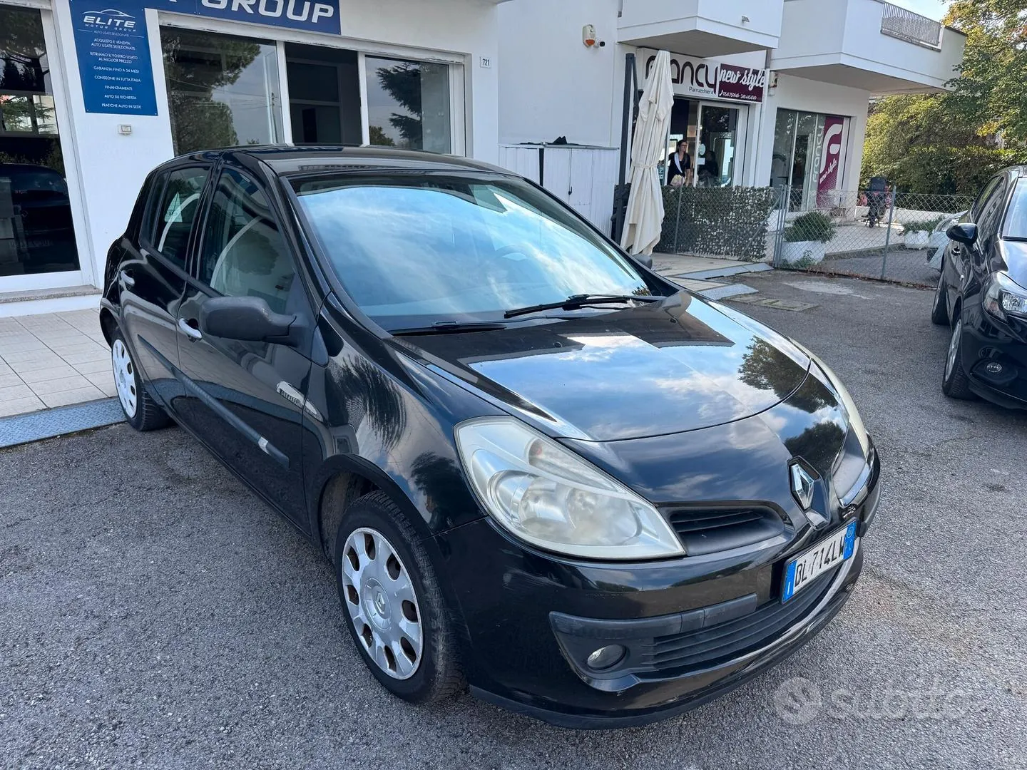 Renault Clio 2008 photo 2