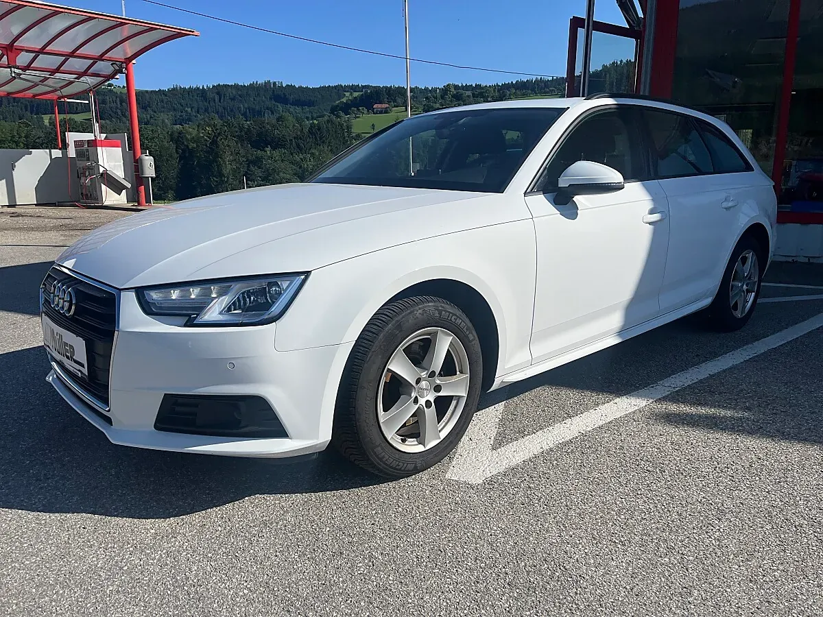 Audi A4 2017 photo 2