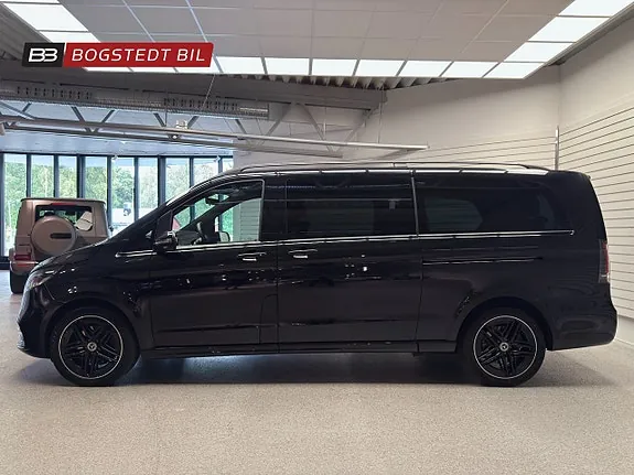 Mercedes-Benz V300 2025 photo 4