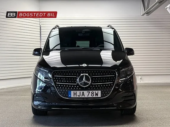 Mercedes-Benz V300 2025 photo 2