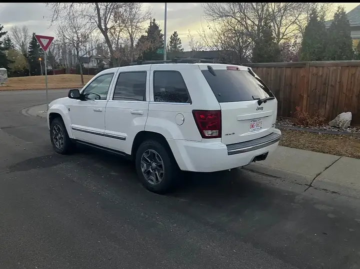 Jeep Grand Cherokee 2005 photo 2