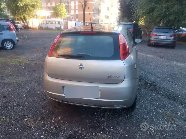 Fiat Punto 2007 photo 2