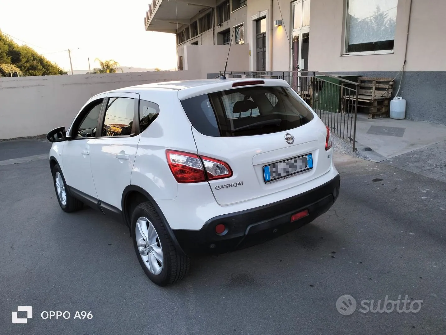 Nissan Qashqai 2012 photo 2