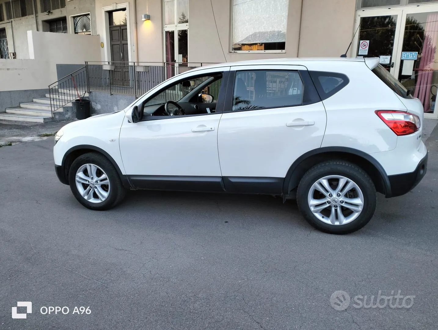 Nissan Qashqai 2012 photo 4