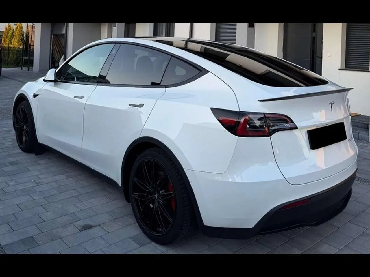 Tesla Model Y 2024 photo 4
