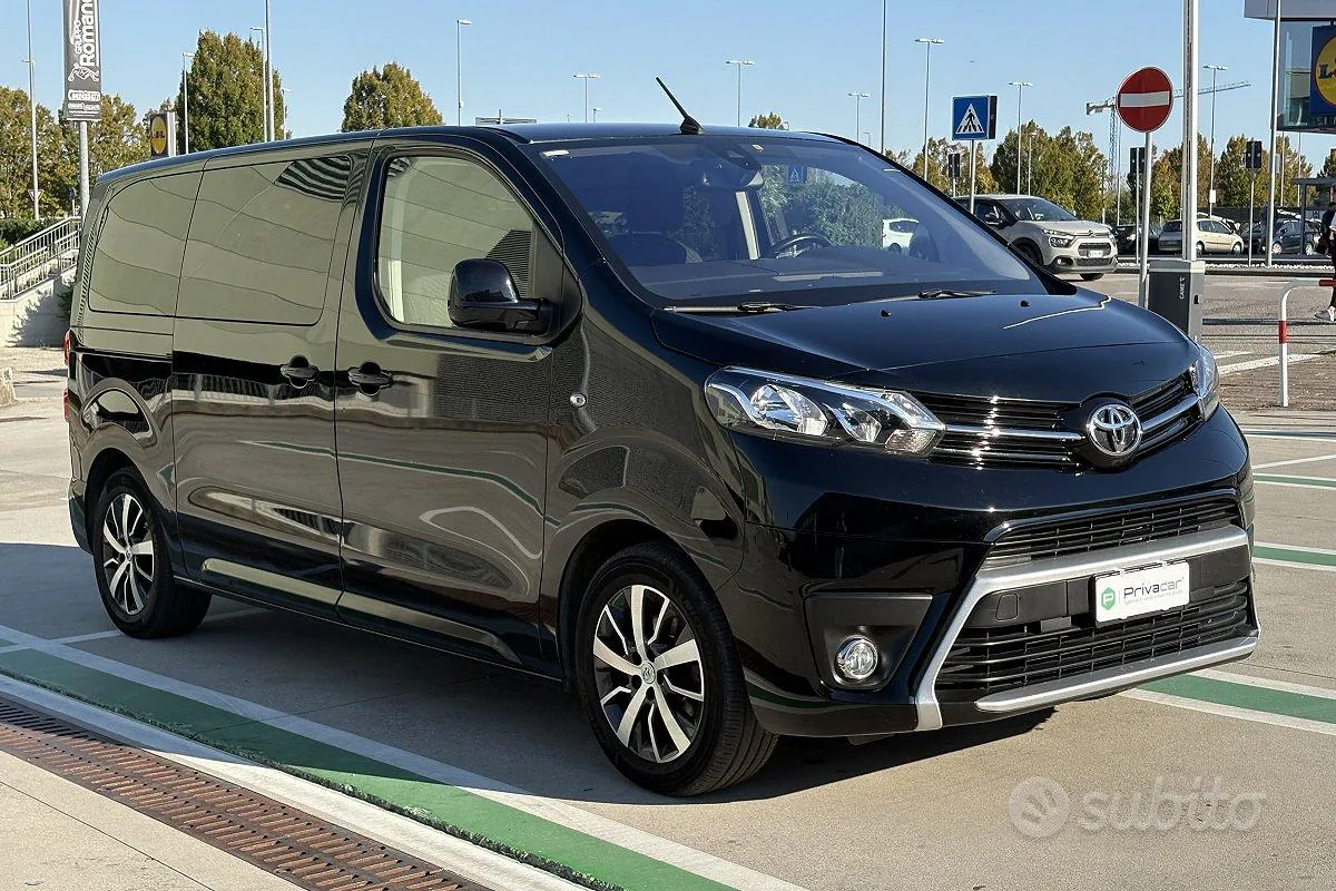 Toyota Proace 2023 photo 3