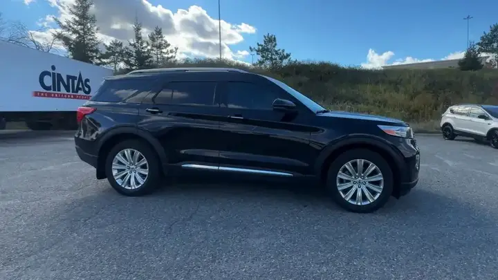 Ford Explorer 2023 photo 3