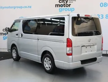 Toyota Hiace 2019 photo 3