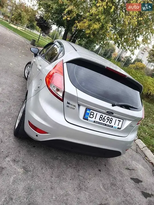 Ford Fiesta 2014 photo 4